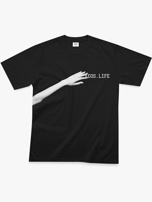 Organic Cotton Graphic T-Shirt – Reaching Out | Regular Fit