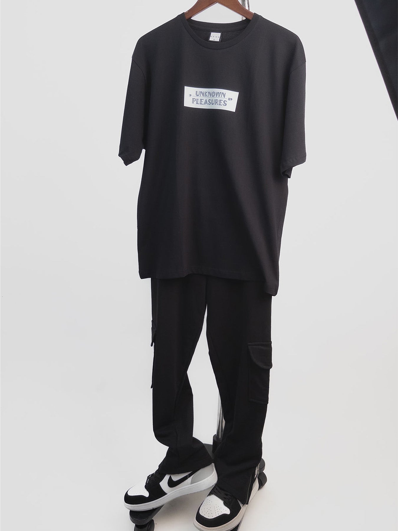 Organic Cotton Graphic T-Shirt – Unknown Pleasures | Oversized Fit