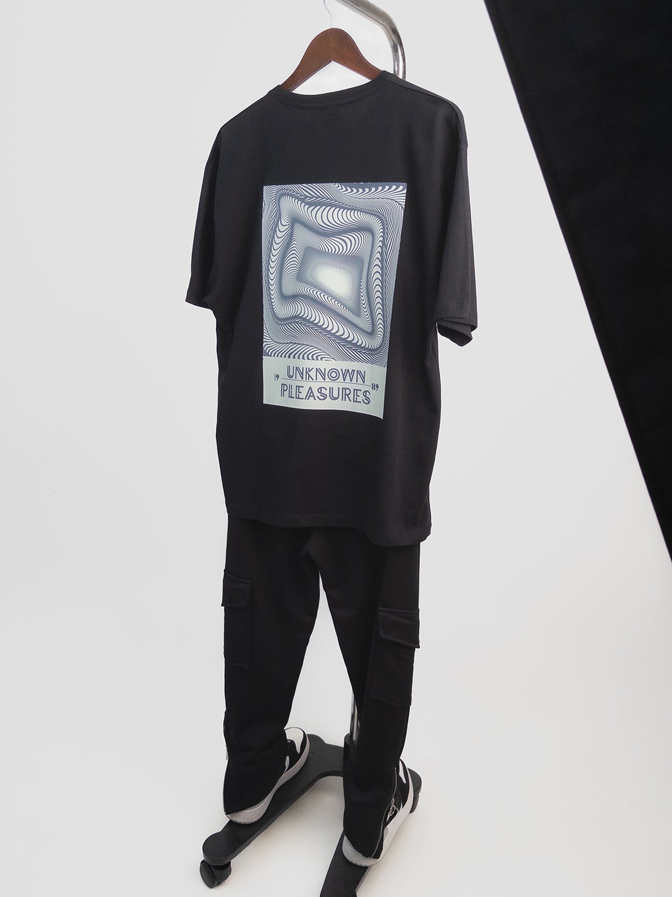 Organic Cotton Graphic T-Shirt – Unknown Pleasures | Oversized Fit