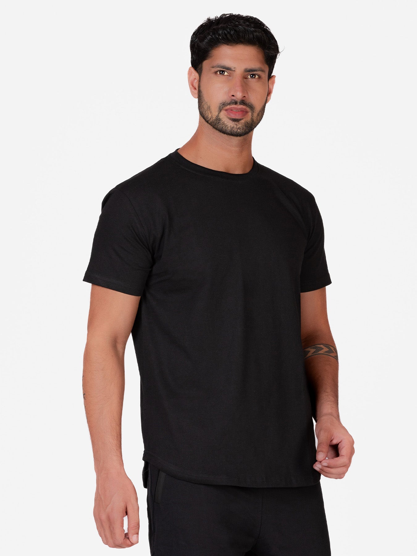 Organic Cotton T-Shirt - Black | Longline Fit
