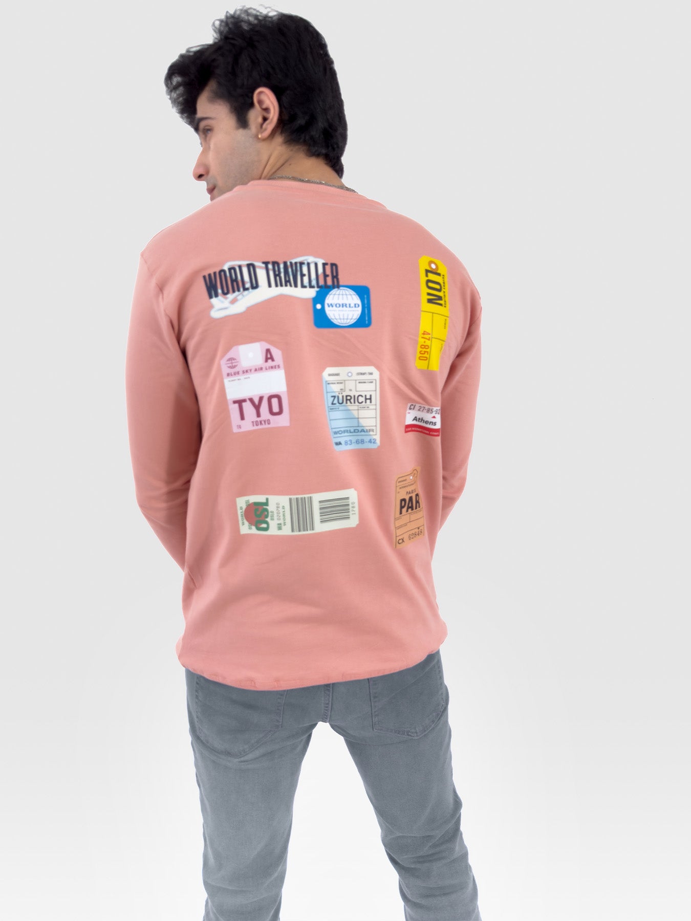 World Traveller Graphic Sweatshirt - keos.life